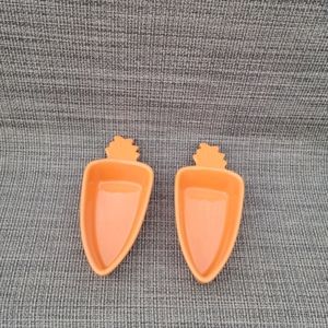 Chantal Carrot Shaped dishes